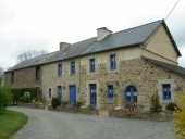 Alignement de deux fermes, les Douétaux (La Baussaine)