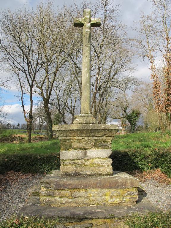 Croix monumentale, les Madérans (Pluherlin)
