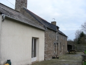 Alignement de maisons, la Ville Joie (Le Tronchet)