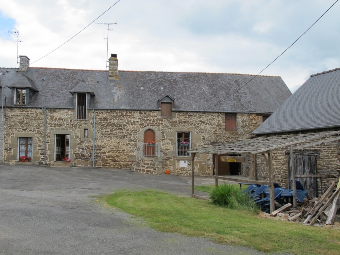 Maison, les Vaux (Saint-Brice-en-Coglès fusionnée en Maen Roch en 2017)