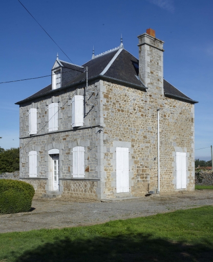 Maison, la Croix Allée (Saint-Étienne-en-Coglès fusionnée en Maen Roch en 2017)