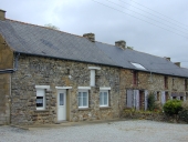 Alignement de trois logis, la Chevolerais (Maxent)