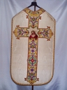 Ornement blanc 5 : chasuble, bourse de corporal, étole, manipule, voile de calice