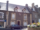 Maison, 10 place de la Victoire (Cancale)