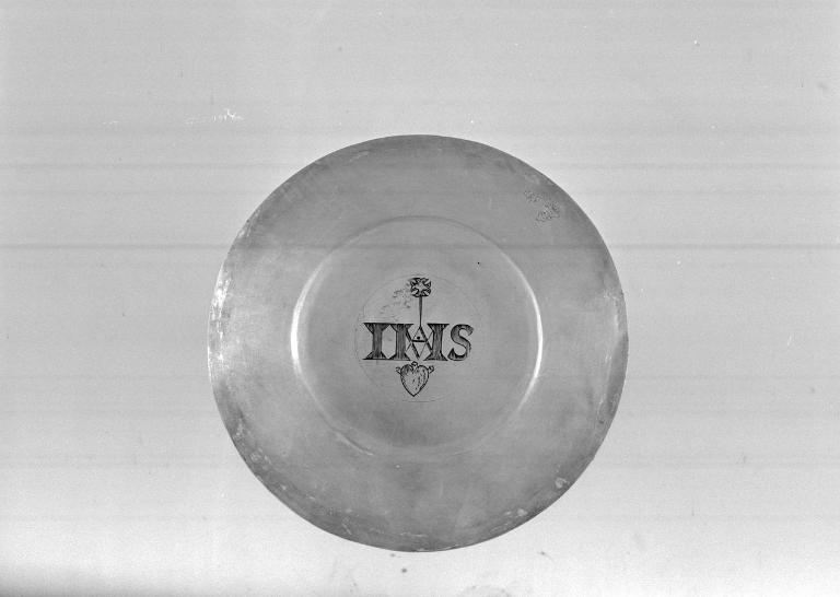 Calice, patène (Theix fusionnée en Theix-Noyalo en 2016)