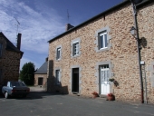 Immeuble à logements, ruelle de la Rousselière (Le Pertre)