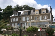 Maisons, 2, 4, 6 ? quai Jacques Cartier ; rue Ernest Lemort, la Houle (Cancale)