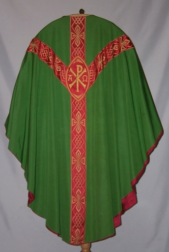 Ornement vert 1 : chasuble