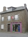 Maison à boutique, 9 rue de la Liberté (Guipel)