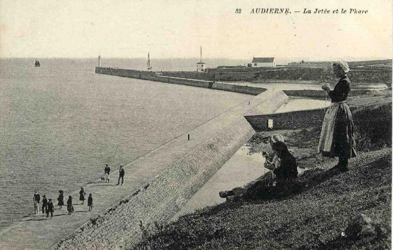 Digue dite Môle du Raoulic, dite du Duc de Nemours (Audierne)
