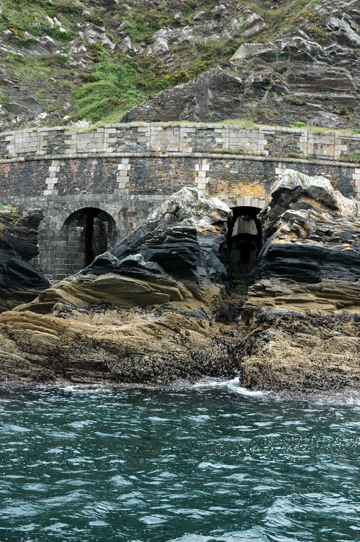 Batterie de rupture casematée (2 canons M de 32 cm modèle 1870-1884 sur affûts M modèle 1888), Pointe de Cornouaille (Roscanvel)
