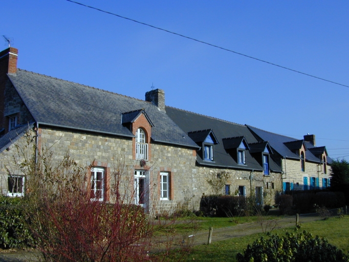 Alignement de trois logis, la Guyardière ; la Guzardière (Saint-Léger-des-Prés)