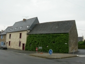 Ferme, place de l'église, n°7 (Saint-Armel)