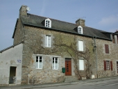 Maison, 3 place de l'Eglise (Dourdain)