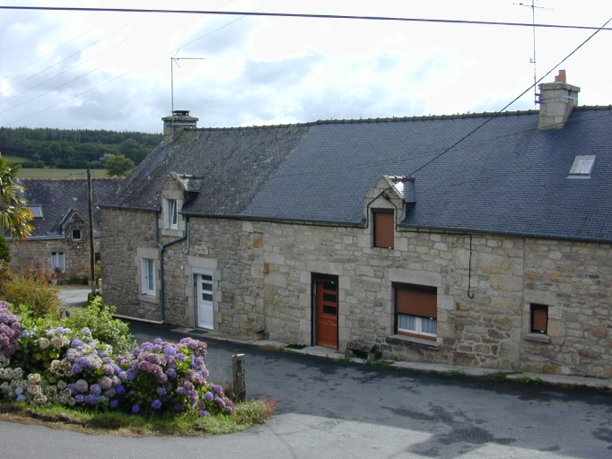 Ensemble de deux maisons, Kersulan (Bieuzy fusionnée en Pluméliau-Bieuzy en 2019)