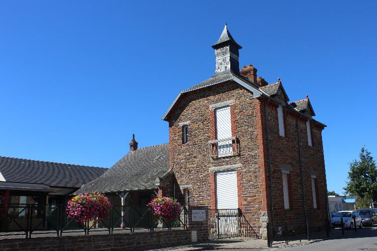 Ancienne école publique (Chavagne)