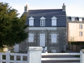 Maison dite Ker Sarah, 2 bis rue des Genêts, Trozoul (Trébeurden)