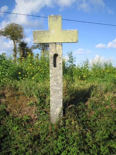 Croix de chemin, Trabouic (Dingé)