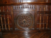 Tribune, clôture de choeur, et peinture