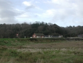 Ancienne gare, actuellement lieu d'expositions artistiques, Port-à-la-Duc (Pléboulle)