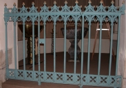 Clôture des fonts baptismaux