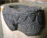 Fonts baptismaux (?) actuellement bénitier