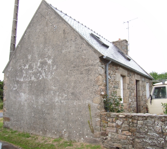 Maison, Dilien (Plougrescant)