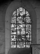 Verrière (verrière à personnages) : sacrifice d'abraham (baie 2), ancienne collégiale, actuellement église Sainte-Marie-Madeleine (Champeaux)