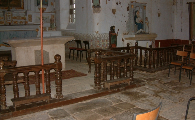 Clôture et banc d'oeuvre