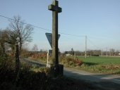 Croix de chemin, la Landelle (Lourmais)