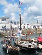 Bateau de pêche dit Le Corbeau des mers