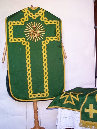 Ornement vert 2 : chasuble, étole, voile de calice