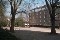 Ancienne place, actuellement square Antoine-Jagu, boulevard de Chézy ; rue Jules-Guesde (Rennes)