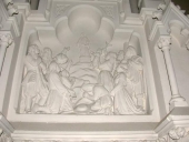 Bas-relief : Culte de sainte Anne à Auray