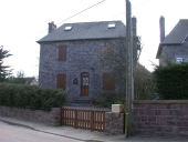 Maison, rue de la Plage, le Vieux-Bourg (Fréhel)