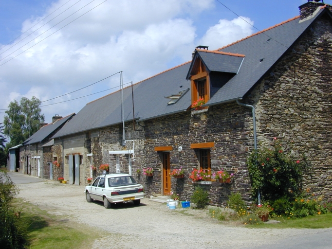 Alignement de logis, Mérignac (Maxent)