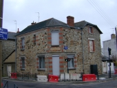 Ancienne maison à boutique, 53 rue Adolphe-Leray ;  rue Montaigne (Rennes)