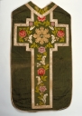 Ornement vert 3 : chasuble, étole, manipule, voile de calice
