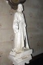 Statue sur socle : Christ ouvrier