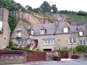 Maisons en série (série de 5), 3, 4, 5, 6, 7 rue des Parcs, la Houle (Cancale)