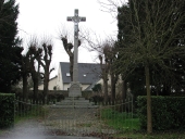 Croix monumentale, dite croix de mission, rue de Rennes (Vezin-le-Coquet)
