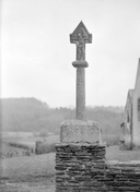 Croix de chemin, le Vieux-Bourg (Taupont)