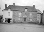 Maison, 12, 14, 16 place Joseph Loth (Guémené-sur-Scorff)