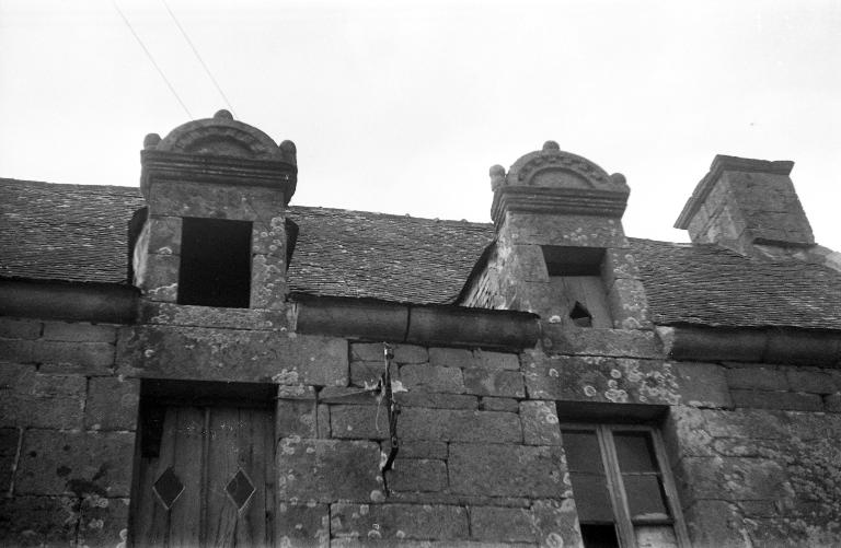 Maison de prêtre, Restemblayes (Mellionnec)