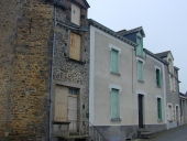 1er alignement de logis, place de l'Eglise (Moulins)