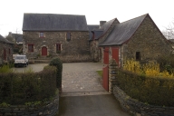 Manoir dit la Pince Guerrière, 11 rue du Prieuré (Châteaugiron)