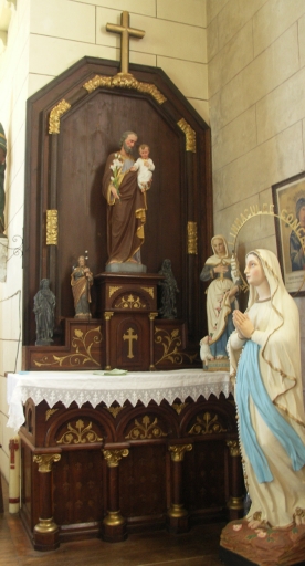 Autels latéraux de la chapelle