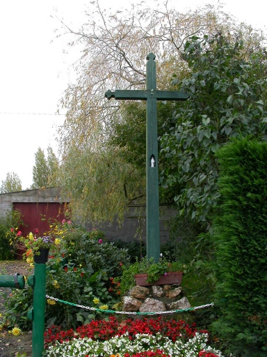 Croix de chemin, la Croix Verte (Availles-sur-Seiche)