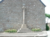 Croix de cimetière (?), R.N. 175 (Romazy)