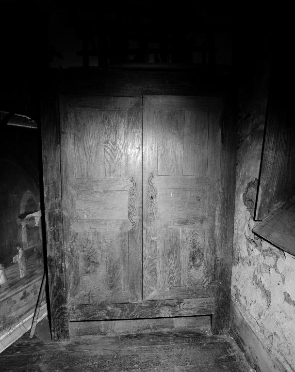 Armoire, chapelle Sainte-Croix (Josselin)